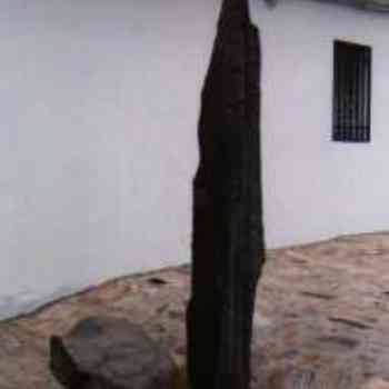 Click para ampliar. Pulsa en el nombre para ver la ficha. Azuaga: menhir de La Cardenchosa